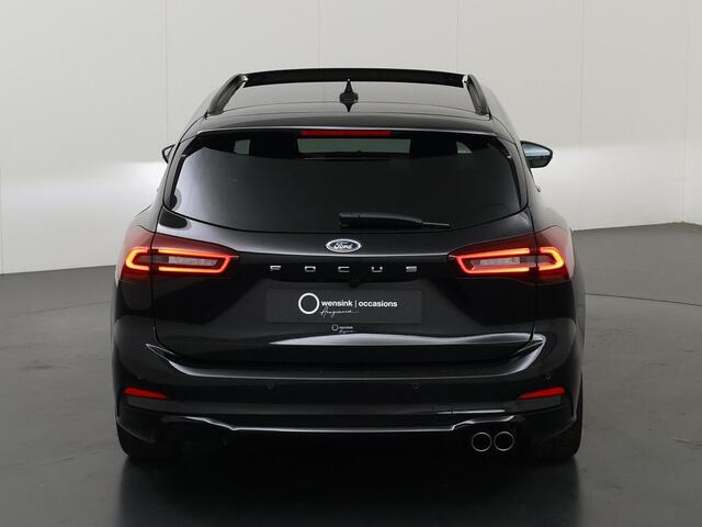Ford FOCUS 1.0 EcoBoost Hybrid ST Line X | Afneembare Trekhaak | Winterpakket | Cruise Control Adaptief | Parkeercamera | HUD | Matrix LED | Navigatie | Apple Carplay/Android Auto | Keyless Entry/Go |