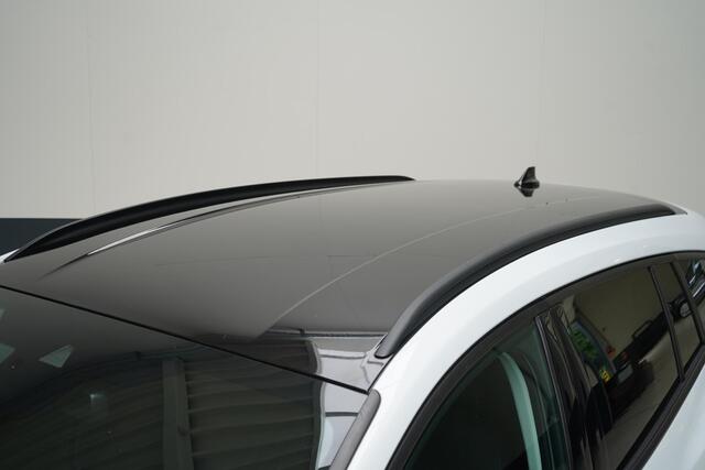 Ford FOCUS Wagon 1.0 EcoBoost 125pk Hybrid Active Business | Trekhaak | Carplay | B&O Sound | Camera | Zwart dak