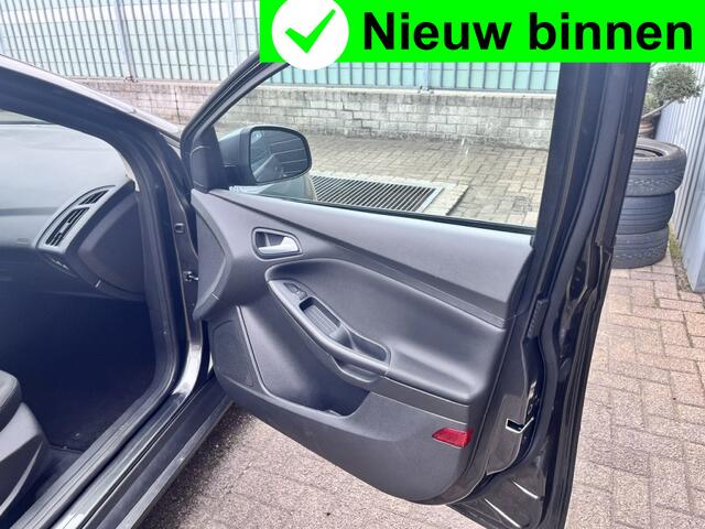 Ford FOCUS Wagon 1.0 Lease ed. Trekh|Stuur+stoelverw|Airco|Carkit