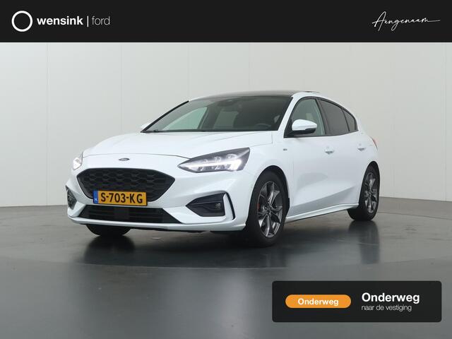 Ford FOCUS 1.0 EcoBoost St Line | Trekhaak | Panoramadak | Winterpakket | Cruise Control Adaptief | Parkeercamera |