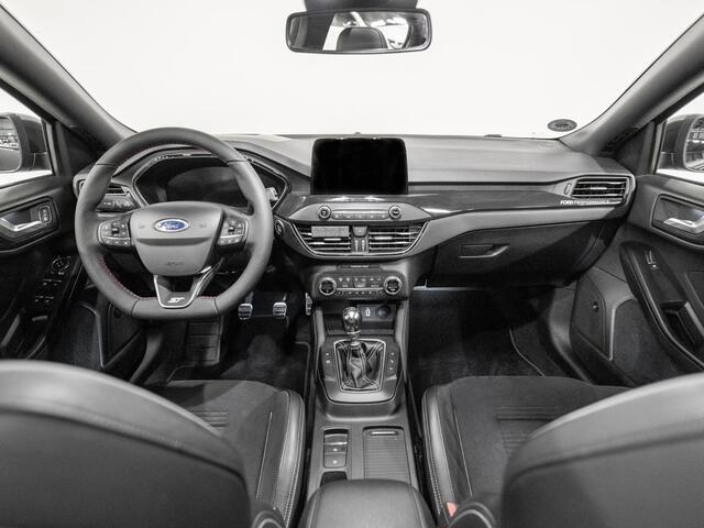 Ford FOCUS 2.3 EcoBoost ST-3 Pano Virtual Milltek B&O ACC