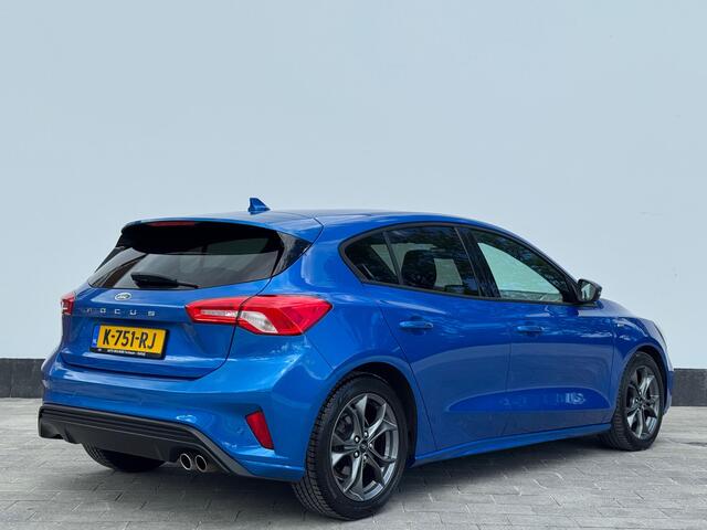 Ford FOCUS EcoBoost 125 pk ST-Line | Parkeersensoren | Apple Carplay & Android Auto | Privacy Glass | 17'' | B&O |