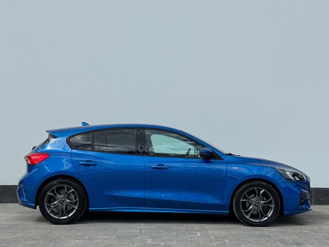 Ford FOCUS EcoBoost 125 pk ST-Line | Parkeersensoren | Apple Carplay & Android Auto | Privacy Glass | 17'' | B&O |