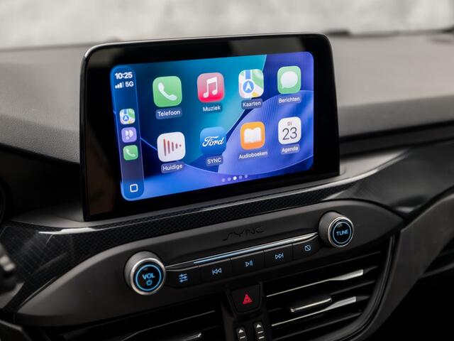 Ford FOCUS Wagon 1.5 EcoBoost ST Line 150Pk Automaat (APPLE CARPLAY, GROOT NAVI, STOELVERWARMING, KEYLESS, SPORTSTOELEN, ADAPTIVE CRUISE, PARKEERSENSOREN, NIEUWSTAAT)