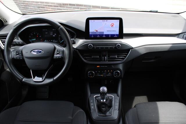 Ford FOCUS Wagon 1.0 EcoBoost Titanium Business | Trekhaak | Origin NL | Parkeersensor voor + achter | Carplay