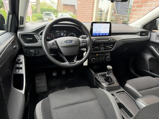 Ford FOCUS Wagon 1.0 EBH Connected CARPLAY / ANDROID / NAVIGATIE / CLIMA / CRUISE