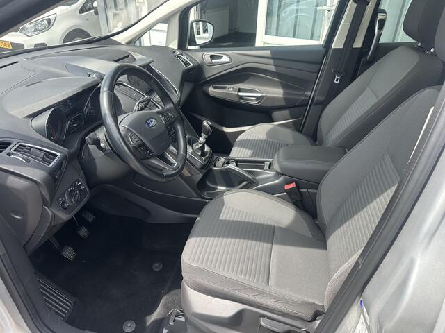 Ford GRAND C-MAX 1.0 Titanium 7p. panoramadak