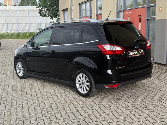 Ford GRAND C-MAX 1.0 Titanium 7p. Navigatie, CarPlay