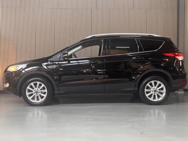 Ford KUGA 150pk Titanium Navi Camera Trekhaak Winter Parking pack El. Klep SONY Audio Dealeronderhouden