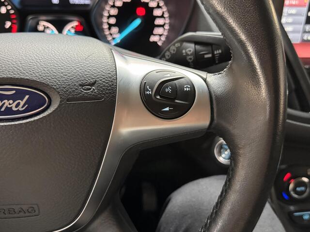 Ford KUGA 150pk Titanium Navi Camera Trekhaak Winter Parking pack El. Klep SONY Audio Dealeronderhouden