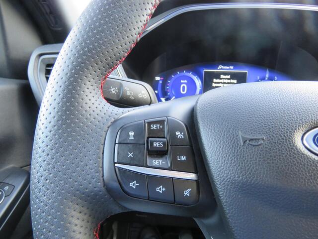 Ford KUGA 1.5 EcoBoost ST-Line X 150PK,NAVIGATIE,ADAPTIVE CRUISE,ADAPTIVE KOPLAMPEN,1800 KG TREKGEWICHT,CAMERA V A,32348 KM.