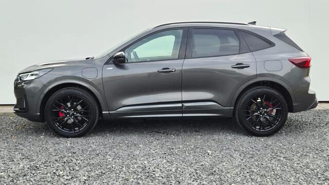 Ford KUGA 2.5 PHEV ST-Line X Black Pack - Panorama Dak - Winter Pack - 360 Camera - AGR Stoelen -Rode remklauwen - Nieuw en Zeer compleet - Head-Up