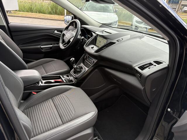 Ford KUGA 1.5 EcoBoost Titanium 1e eignaar // dealeronderhouden // trekhaak // half leder // elec a klep // camera