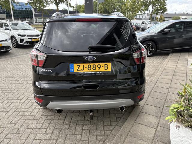 Ford KUGA 1.5 EcoBoost Titanium 1e eignaar // dealeronderhouden // trekhaak // half leder // elec a klep // camera