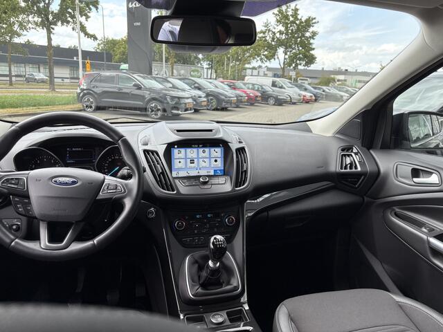 Ford KUGA 1.5 EcoBoost Titanium 1e eignaar // dealeronderhouden // trekhaak // half leder // elec a klep // camera