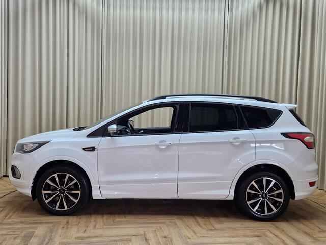 Ford KUGA 1.5 EcoBoost *ST Line* Leder/Alcantara / Apple-Carplay / Xenon / Trekhaak / Navigatie / Camera / Cruise Control / ECC Clima / 18"LMV