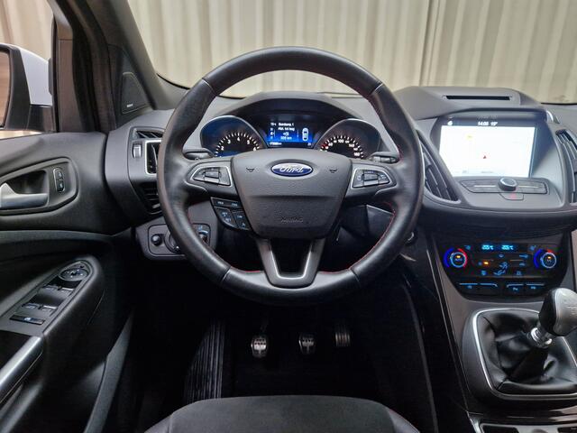 Ford KUGA 1.5 EcoBoost *ST Line* Leder/Alcantara / Apple-Carplay / Xenon / Trekhaak / Navigatie / Camera / Cruise Control / ECC Clima / 18"LMV