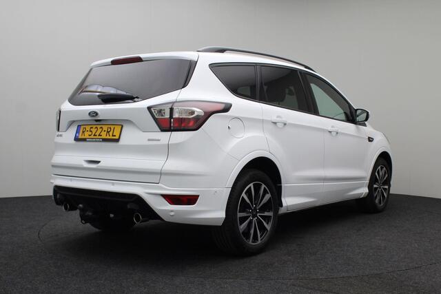 Ford KUGA 1.5 EcoBoost ST Line 2017 Navigatie | Camera | Bluetooth | Trekhaak 2000kg trekgewicht | Half lederen bekleding | Stoelverwarming | Stuurverwarming | Cruise control | Climate control | LED