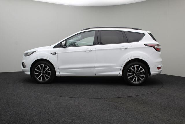 Ford KUGA 1.5 EcoBoost ST Line 2017 Navigatie | Camera | Bluetooth | Trekhaak 2000kg trekgewicht | Half lederen bekleding | Stoelverwarming | Stuurverwarming | Cruise control | Climate control | LED