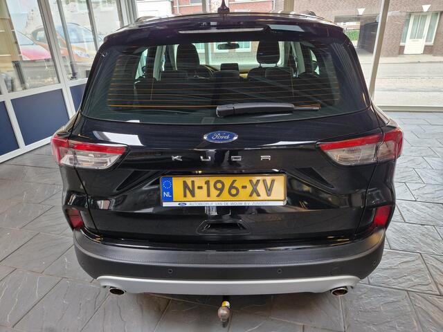 Ford KUGA 1.5 EcoBoost Titanium Trekhaak 4-seizoenenbanden!!!
