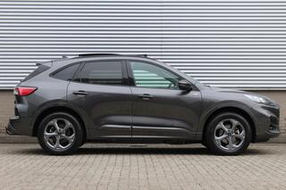 ford-kuga-2.5-phev-st-line-x--pano
