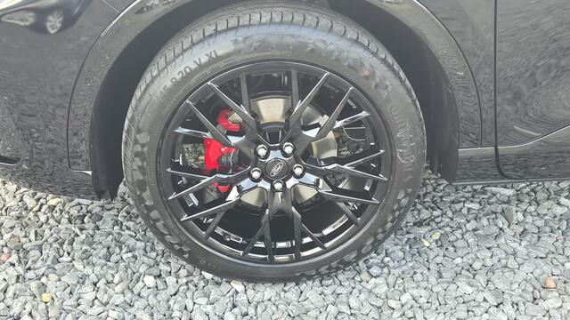 Ford KUGA 2.5 PHEV ST-Line X Black Pack - Panorama Dak - Winter Pack - 360 Camera - AGR Stoelen -Rode remklauwen - Zeer compleet