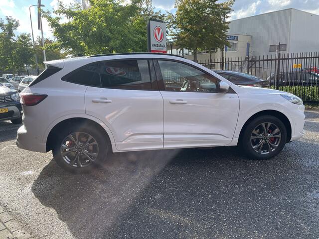 Ford KUGA 2.5 PHEV ST-Line // SCHUIF-KANTELDAK // HUD DISPLAY // CAMERA+SENSOREN // DODEHOEK // ELEK. ACHTERKLEP // NAVI+CARPLAY //