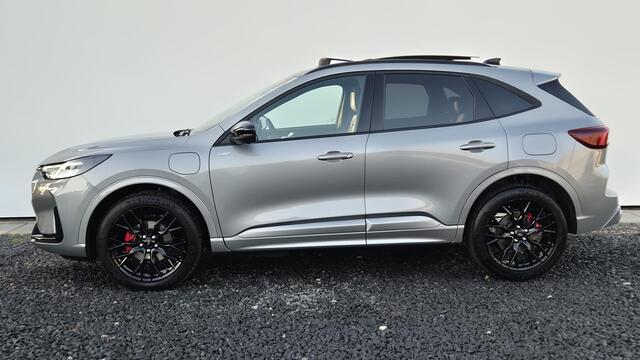 Ford KUGA 2.5 PHEV ST-Line X Black Pack - Panorama Dak - Winter Pack - 360 Camera - AGR Stoelen -Rode remklauwen - Zeer compleet