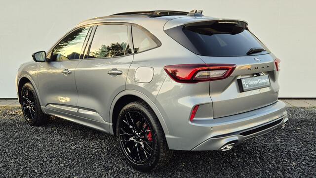 Ford KUGA 2.5 PHEV ST-Line X Black Pack - Panorama Dak - Winter Pack - 360 Camera - AGR Stoelen -Rode remklauwen - Zeer compleet