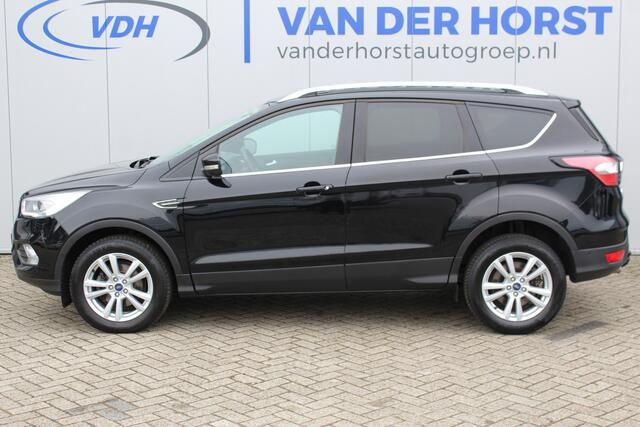 Ford KUGA 1.5-150pk EcoBoost Titanium. Trekgewicht 2.000kg ! Autm. airco dual, stoel-, stuur- en voorraamverwarming, cruise control, telefoonvoorb., navigatie, Sony soundsyst., LM wielen, trekhaak, privacy glass, All Season banden etc.