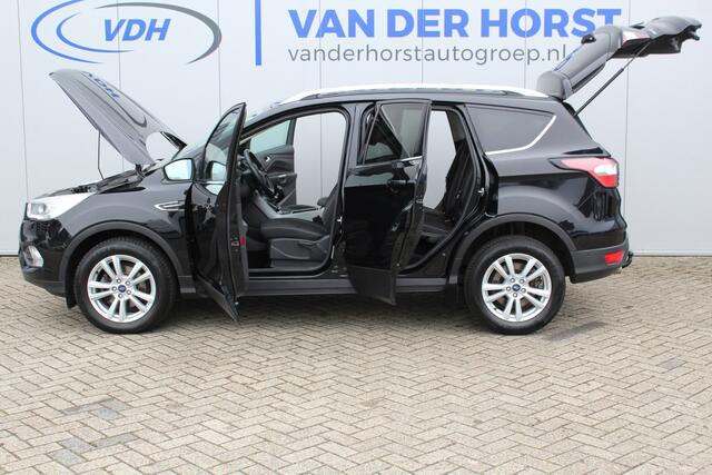 Ford KUGA 1.5-150pk EcoBoost Titanium. Trekgewicht 2.000kg ! Autm. airco dual, stoel-, stuur- en voorraamverwarming, cruise control, telefoonvoorb., navigatie, Sony soundsyst., LM wielen, trekhaak, privacy glass, All Season banden etc.