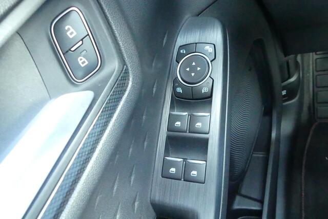 Ford KUGA 1.5 EcoBoost ST-Line X PANO, HUD, B&O, WINTER PACK, ADAPT. CRUISE, CLIMA, ELEKT. STOEL/ACHTERKLEP, CAMERA V&A, NAVI, 34.660KM