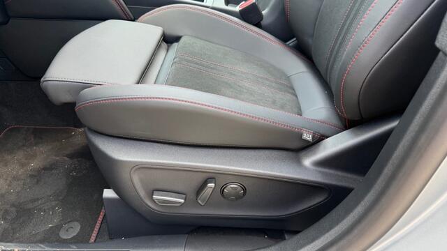 Ford KUGA 2.5 PHEV ST-LINE X 243pk / BLACK PACK / FULL OPTIONS+HUD