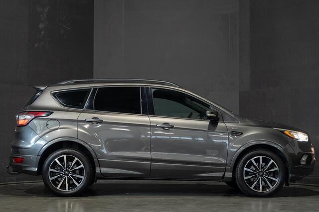 Ford KUGA 1.5 EcoBoost ST Line 4WD | Camera | Trekhaak | Dealer onderhouden