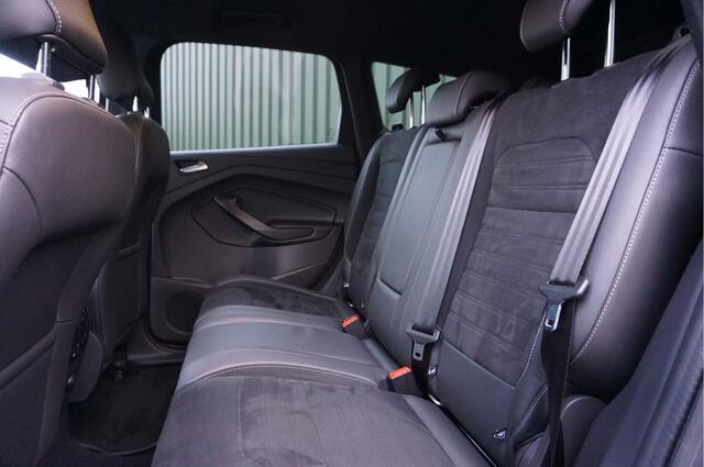 Ford KUGA 1.5 EcoBoost 180pk ST Line Automaat AWD + Trekhaak/ Navi/ Carplay/ Garantie!