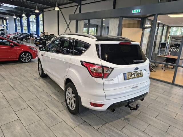 Ford KUGA 1.5 EcoBoost Trend Ultimate | Trekhaak | Navi | Clima | Cruise | Stoelverw. | Voorruitverw. | 1800 kg trekgew.