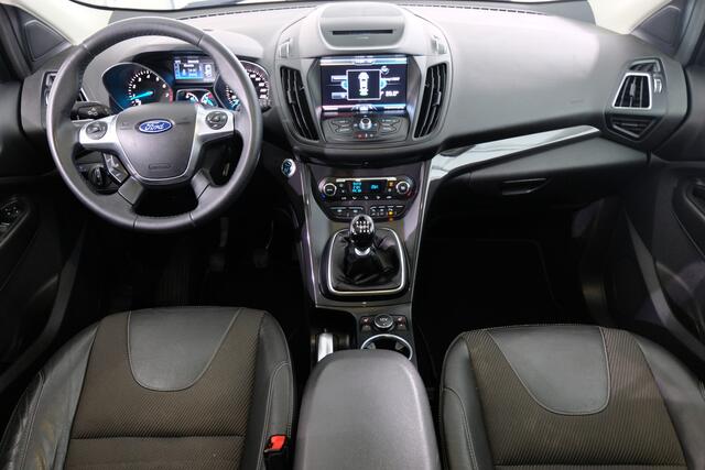 Ford KUGA 1.5 Titanium | TREKHAAK - 2000kg |