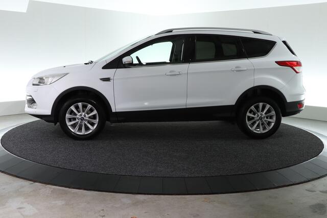 Ford KUGA 1.5 Titanium | TREKHAAK - 2000kg |