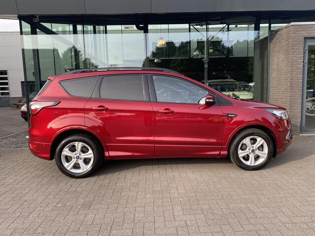 Ford KUGA 1.5 EcoBoost ST Line