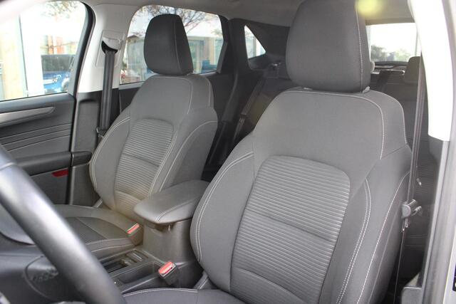 Ford KUGA 1.5 EcoBoost Titanium X | Trekhaak 1800KG | Stoel + Stuurverwarming | Cruise Control | Navigatie | Climate Control |