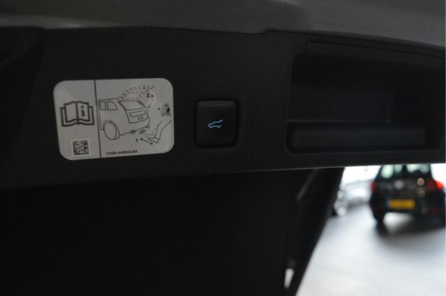 Ford KUGA 2.5 PHEV ST-Line navi head up camera cruise 18 inch !!