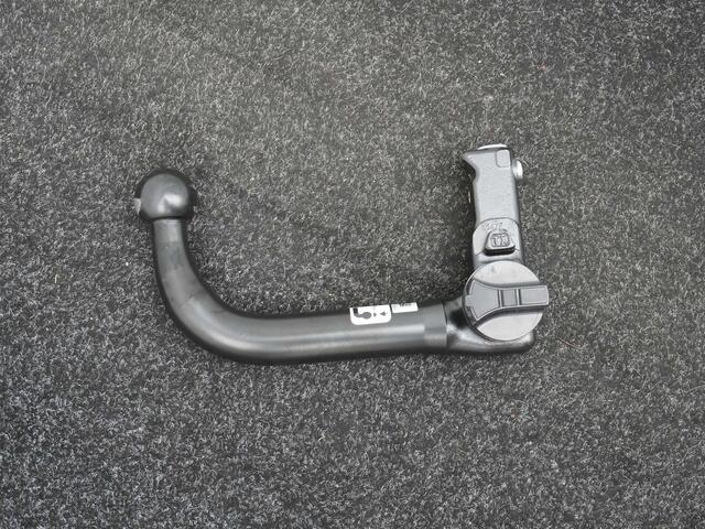 Ford KUGA 2.5 Titanium Plug In Hybrid 225pk Dealer O.H. PHEV | Panodak | Trekhaak Afneembaar | Adaptive Cruise | 360 Camera | Bang&Olufsen | Sportstoelen & Stuur Verwarmd | Keyless | Blis | Navigatie | DAB |