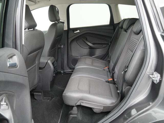 Ford KUGA 182PK EcoBoost Titanium Automaat | Xenon | Elektr. achterklep | Elektr. trekhaak | Winter Pack |