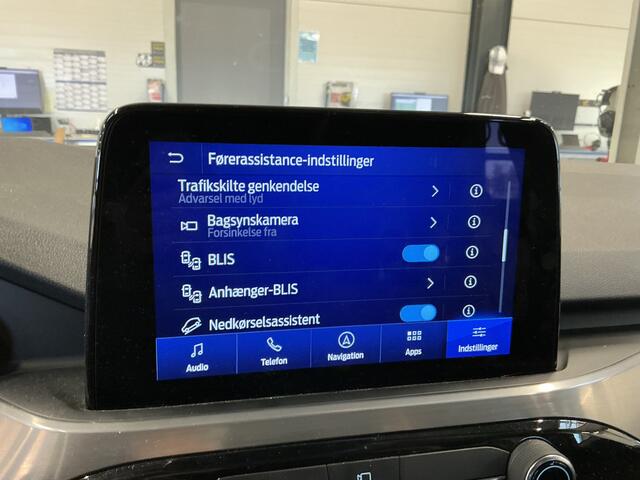 Ford KUGA 2.5-225pk PHEV Titanium X. Hybride rijden voor een reële prijs ! Stoel-, stuur- en voorraamverw., Aadapt. cruise controlSide- en lane assist, B&O soundsyst., Trekhaak afneemb. kogel, Climate control, Navigatie, Cruise Control, Bluetooth, Elektr. achterkl