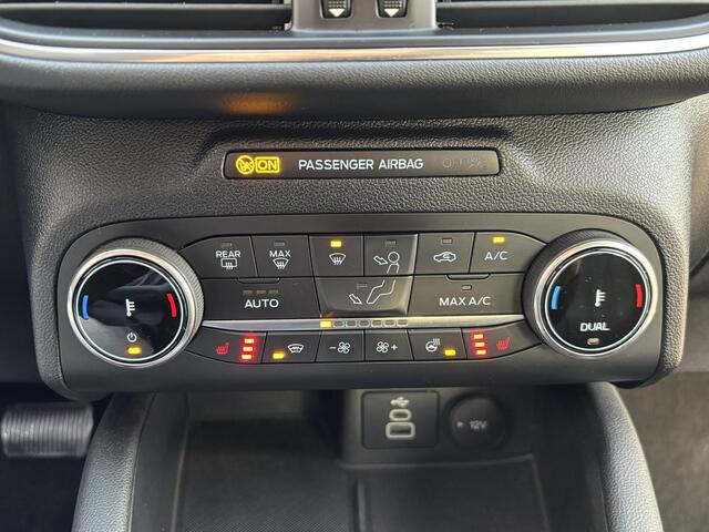 Ford KUGA 2.5 PHEV Plug-in Vignale Automaat / Fabrieksgarantie tot 04/2026 / Dealer Onderhouden / 1.500kg Trekgewicht / HUD / Driver Assistance Pack / Technology Pack / Stuur-, Stoel en Achterbank verwarming / Adaptieve CC / Apple Carplay Android Auto /