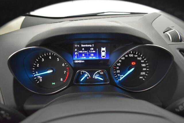 Ford KUGA 1.5 ST Line Trekh Navi PDC Winterpack