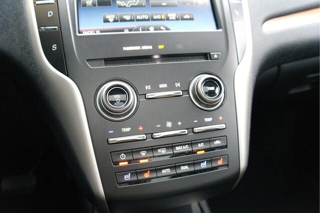 Ford KUGA 2.0T 203 PK Automaat | Leder | Camera | Memory | Cruise | Stoelverwarming