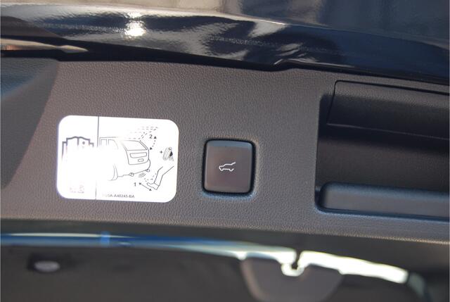 Ford KUGA 1.5 EcoBoost Titanium X 150PK TREKHAAK 1800KG | CAMERA | STOEL/STUUR-VOORRUITVERW | BLIS | ELEKTR.KLEP