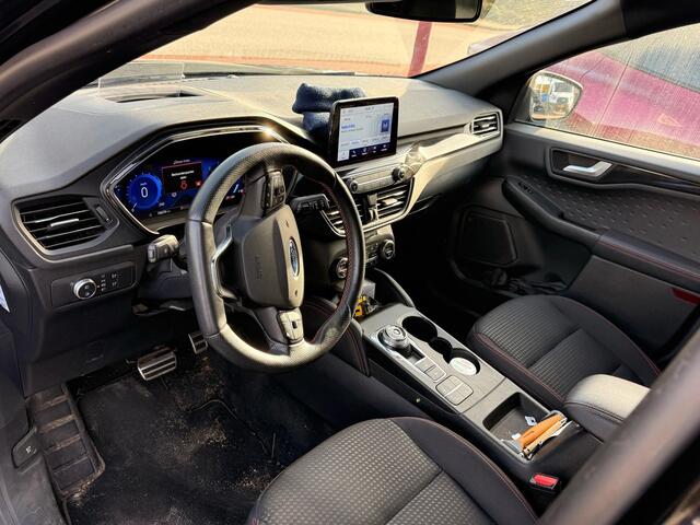 Ford KUGA 1.5 Ecublue ST-Line 120pk Automaat | Wegklapbare trekhaak | Adaptieve Cruise | Winterpack | 1.500kg Trekgewicht | Head up Display