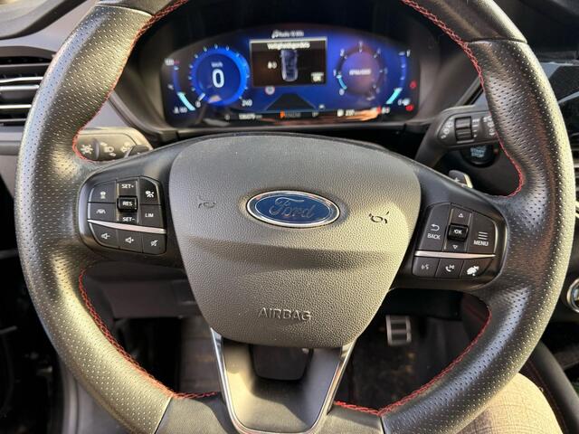 Ford KUGA 1.5 Ecublue ST-Line 120pk Automaat | Wegklapbare trekhaak | Adaptieve Cruise | Winterpack | 1.500kg Trekgewicht | Head up Display